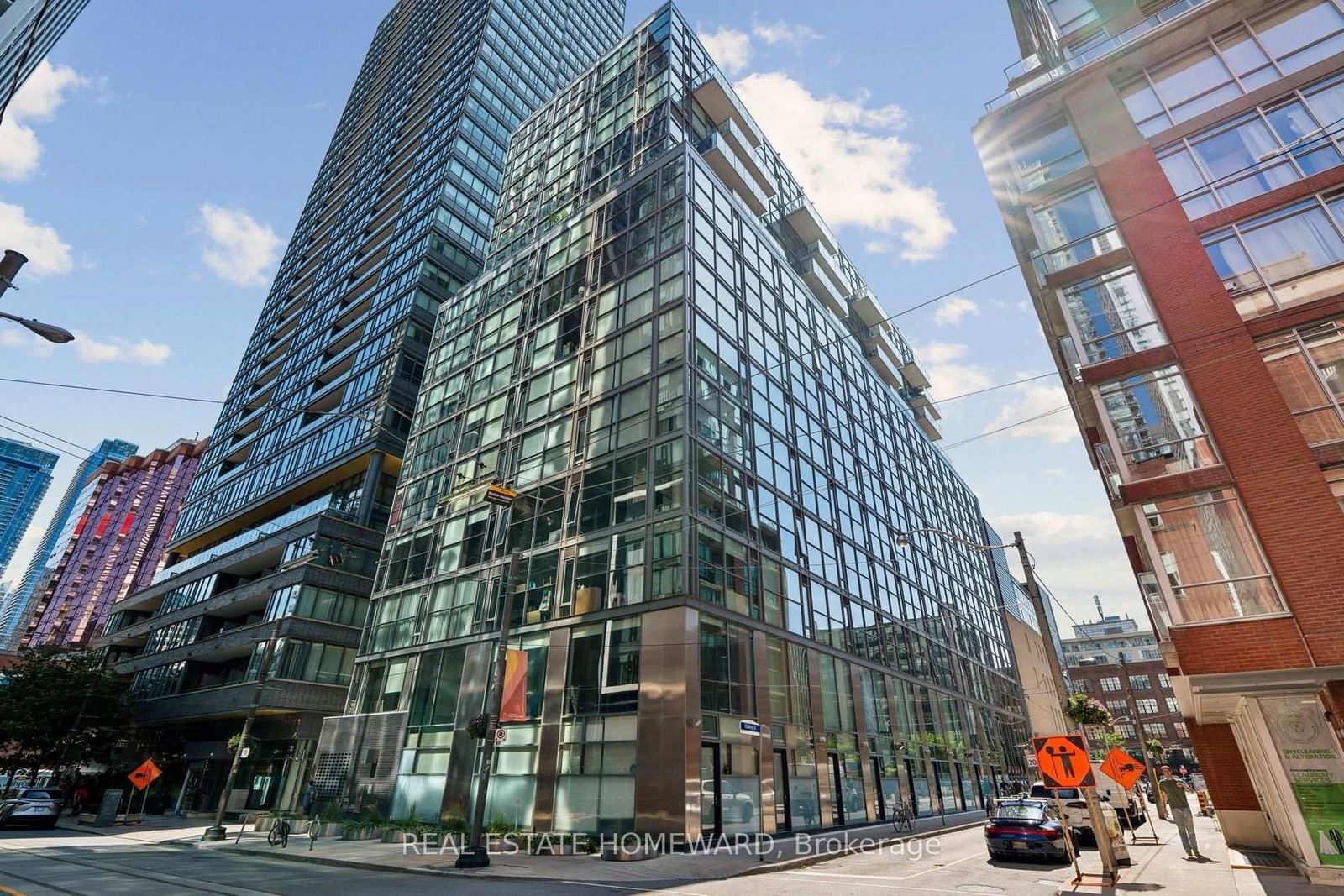 807-25 Oxley St, Toronto — 2