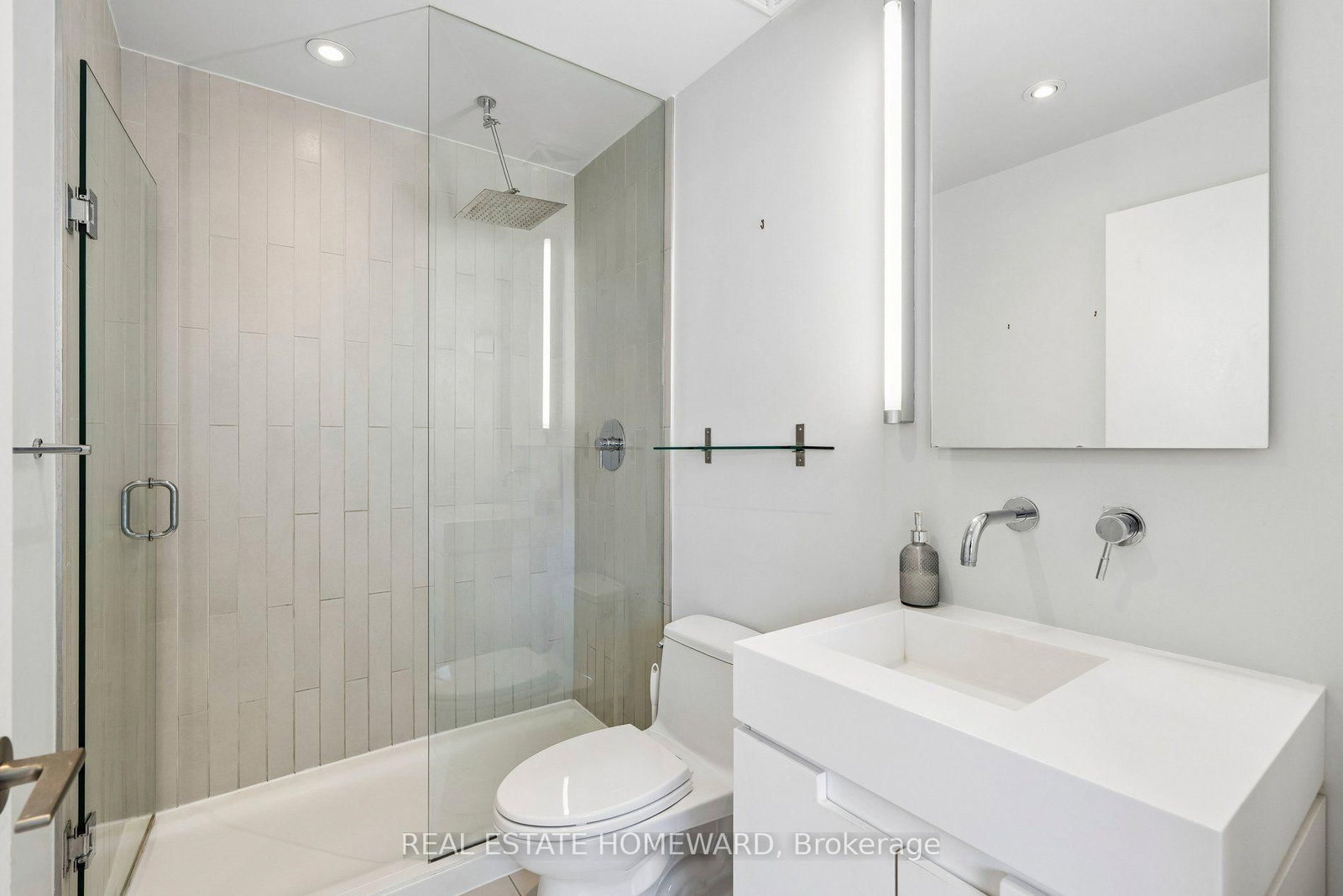 807-25 Oxley St, Toronto — 26