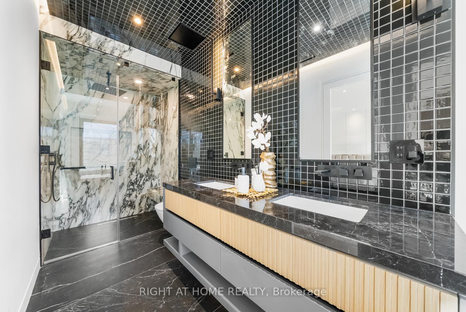 74B Rathnelly Ave, Toronto — 28