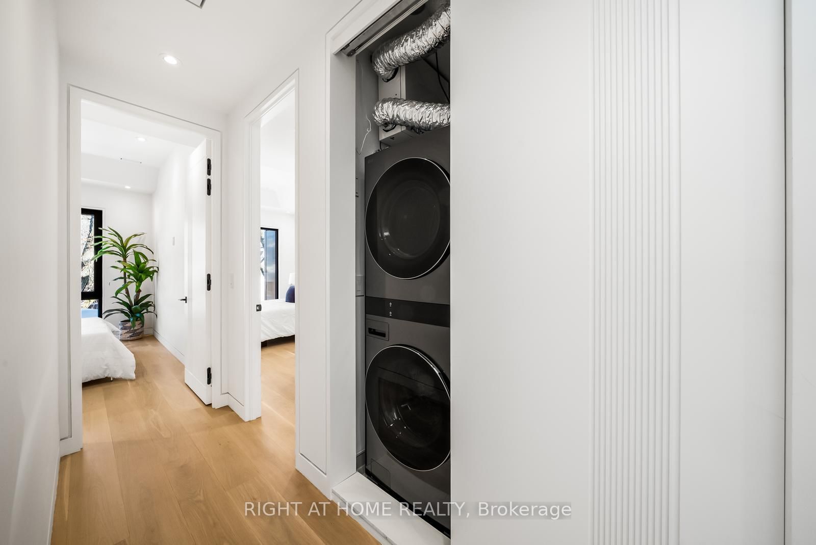 74B Rathnelly Ave, Toronto — 31