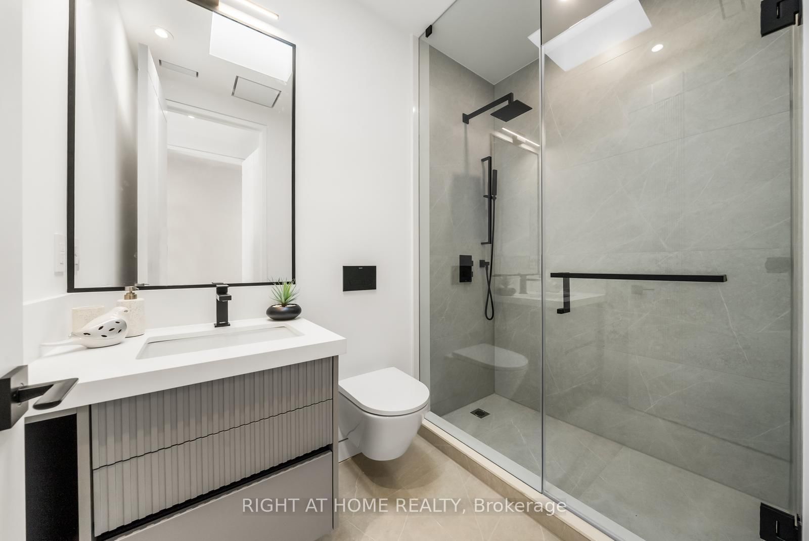 74B Rathnelly Ave, Toronto — 37