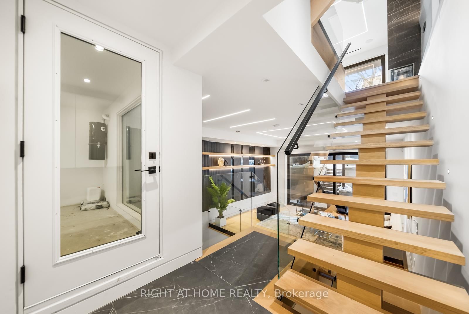 74B Rathnelly Ave, Toronto — 38