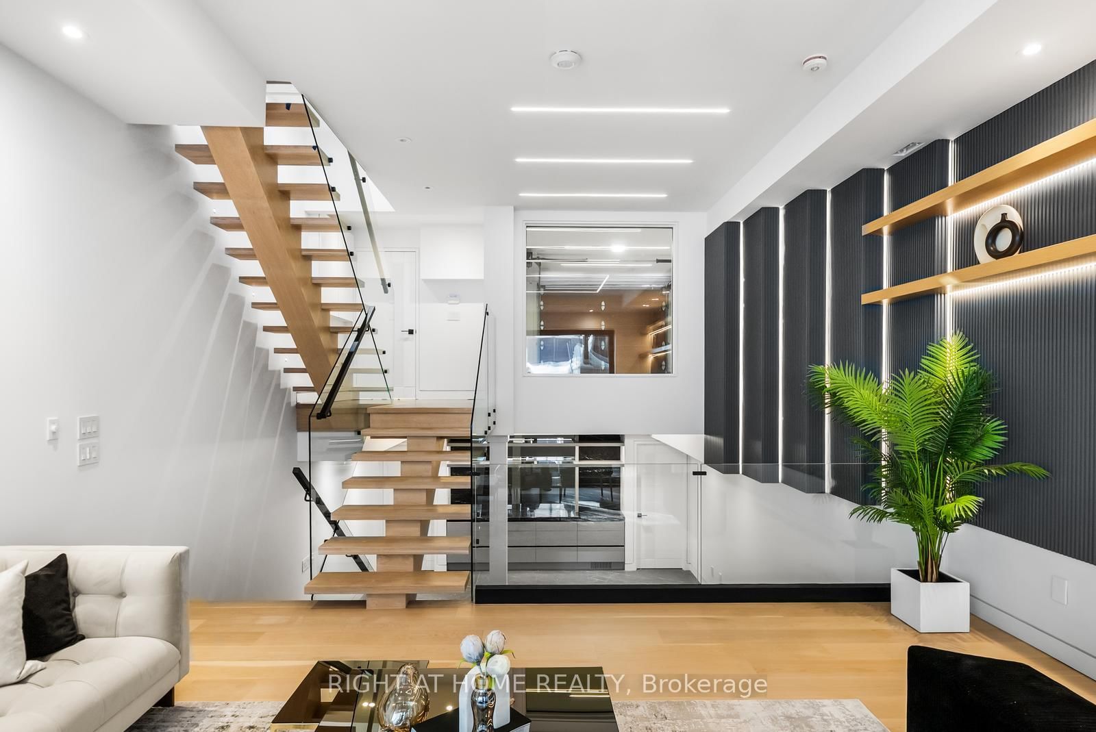 74B Rathnelly Ave, Toronto — 41