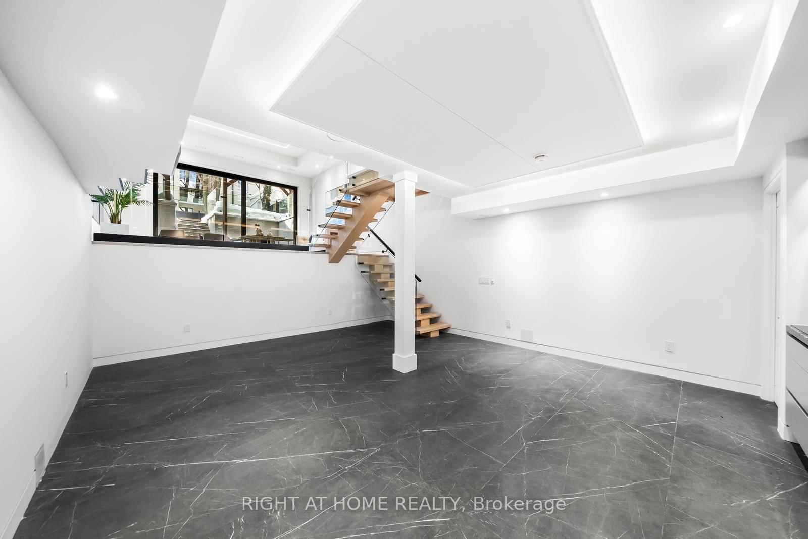74B Rathnelly Ave, Toronto — 45