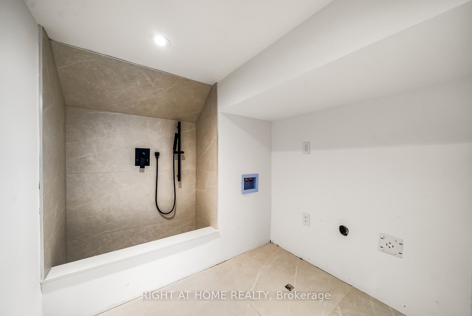 74B Rathnelly Ave, Toronto — 48