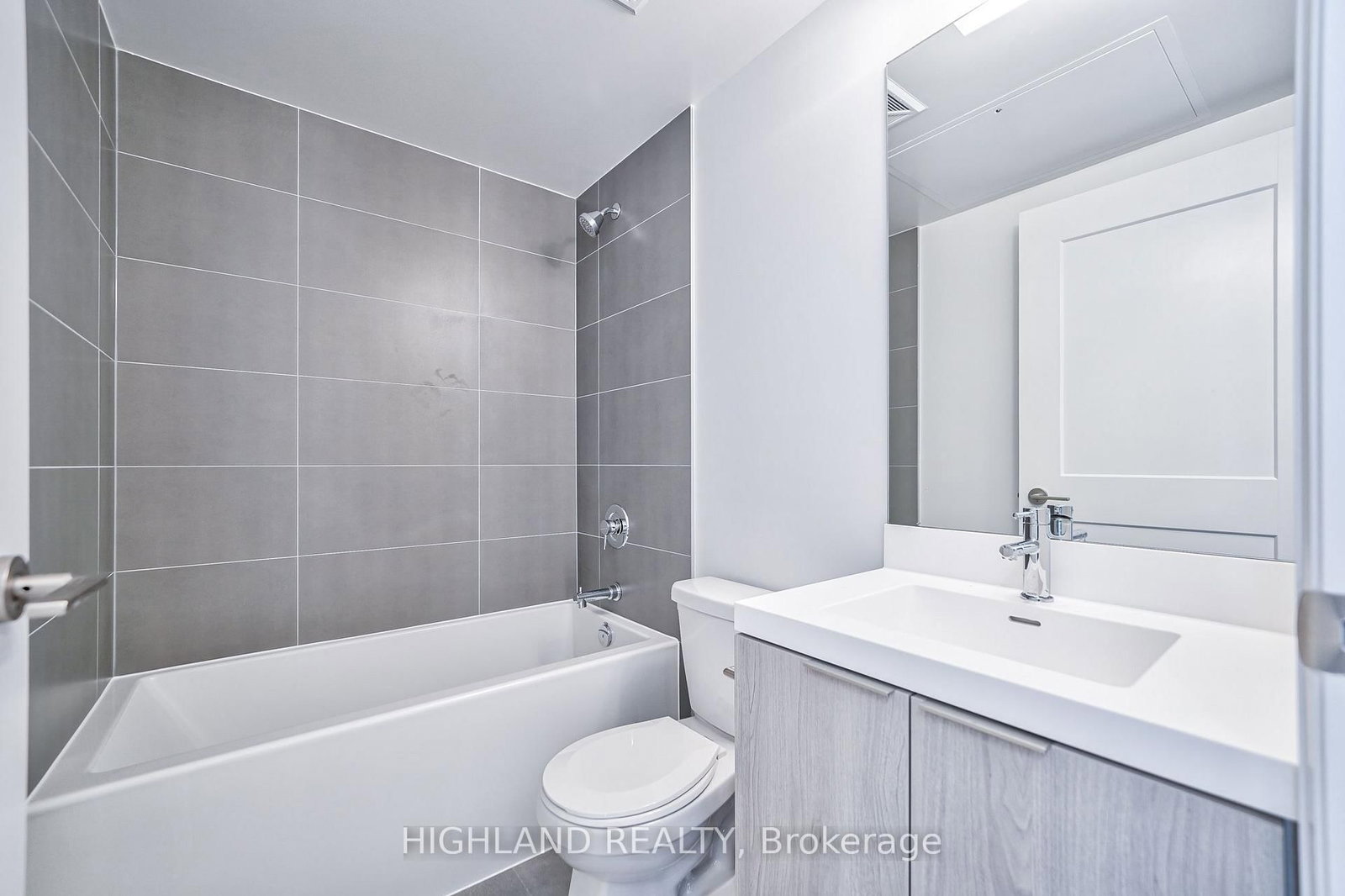 3605-8 Widmer St, Toronto — 3