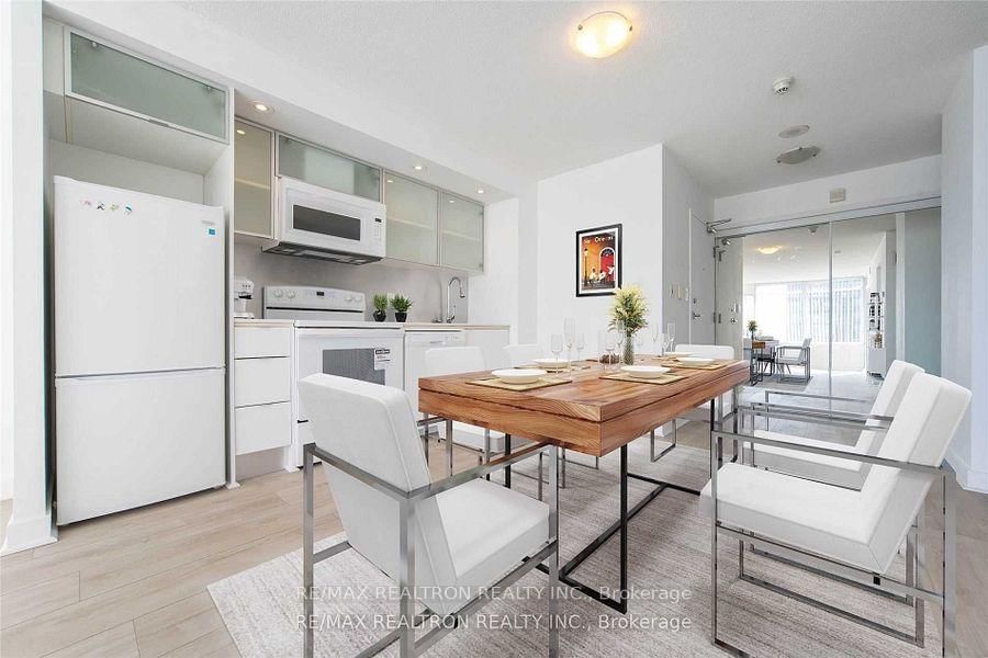 1508-25 Telegram Mews, Toronto — 4