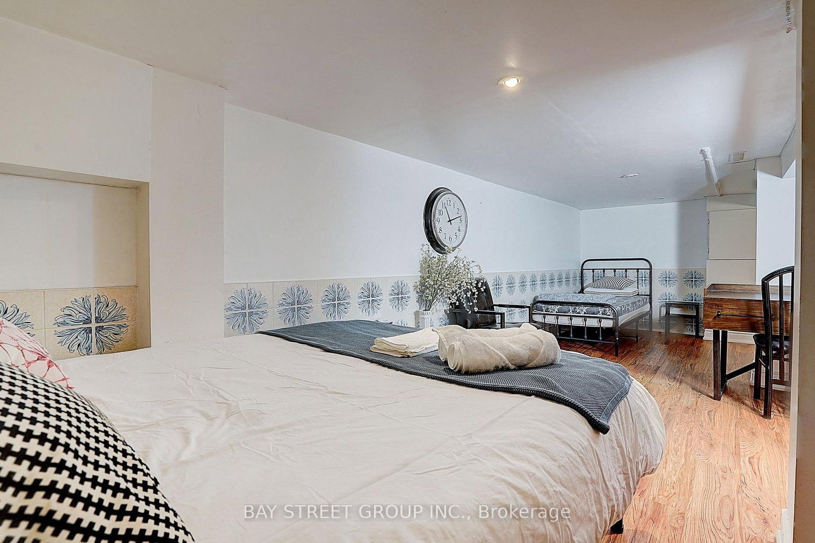 154 Alameda Ave, Toronto — 37