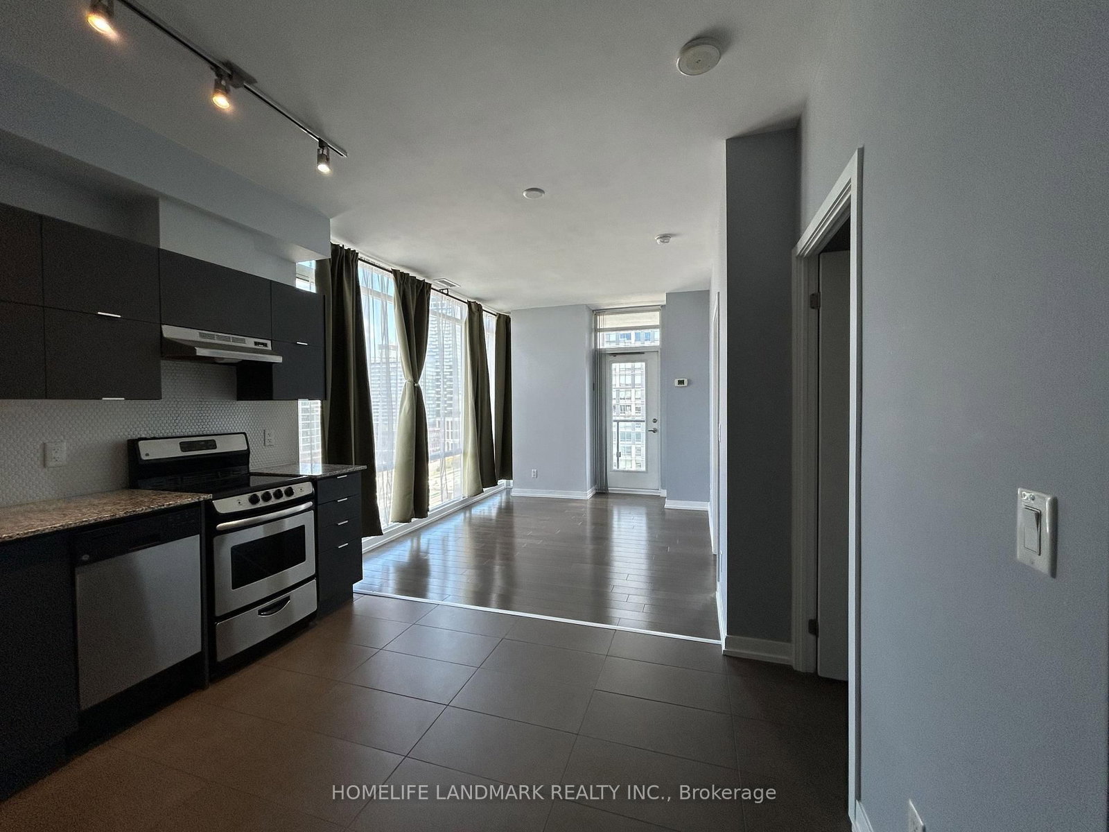 1604-170 Fort York Blvd, Toronto — 8