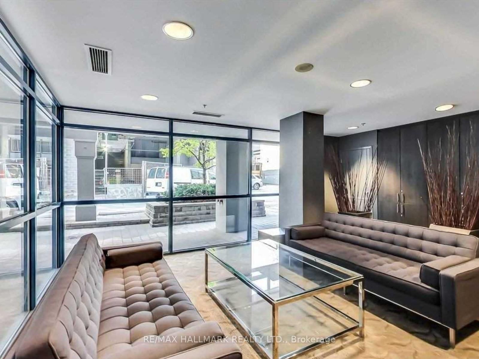 311-75 Dalhousie St, Toronto — 31