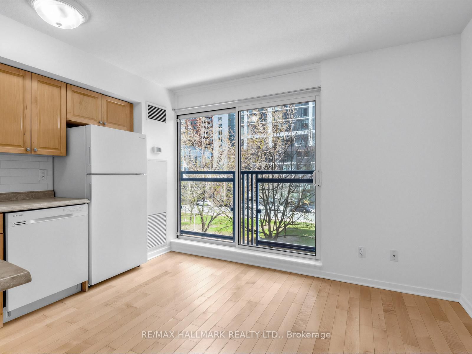 311-75 Dalhousie St, Toronto — 7