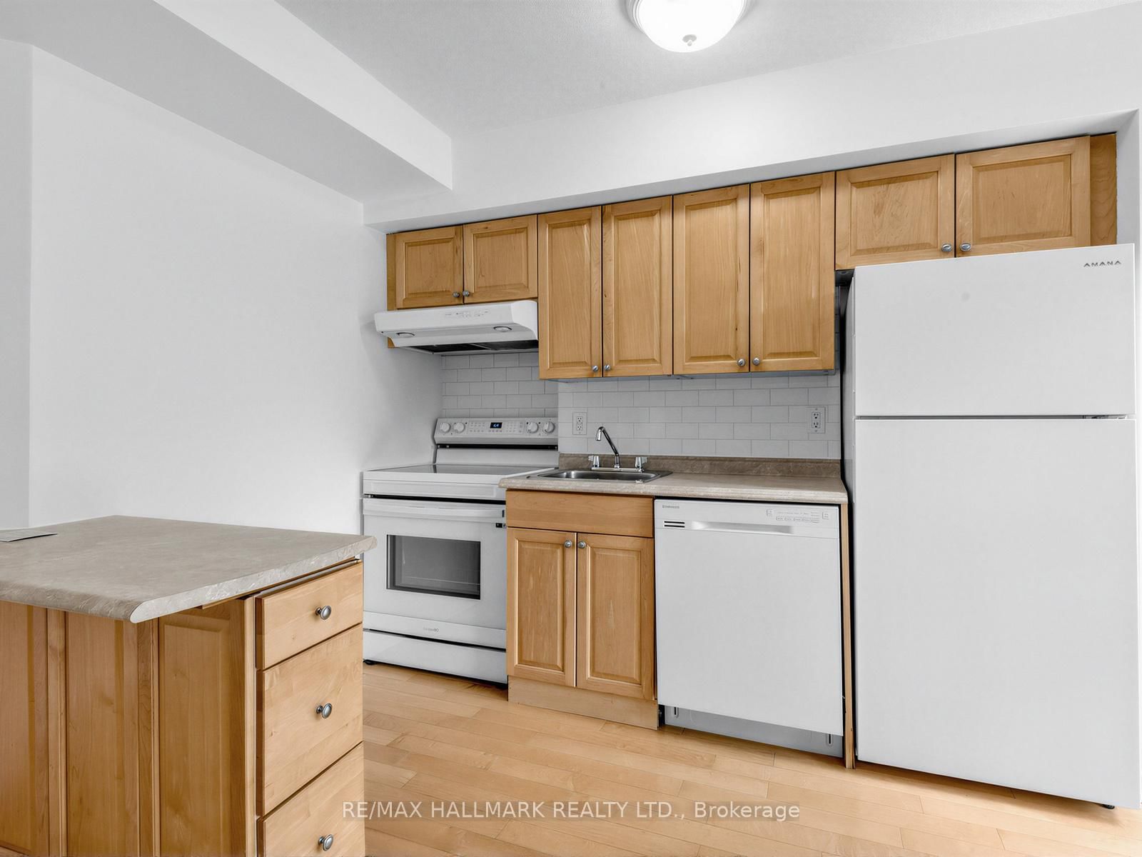 311-75 Dalhousie St, Toronto — 9