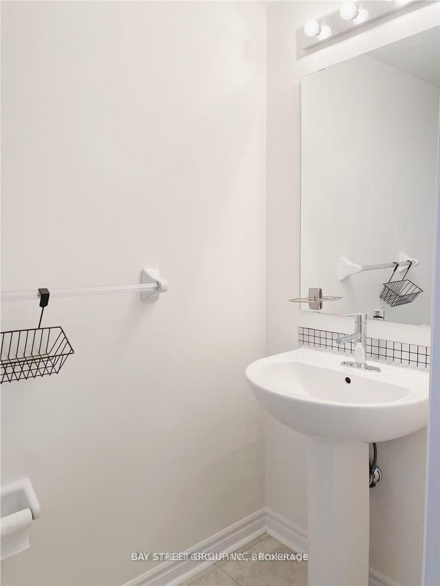23-11 Eaton Park Lane, Toronto — 5