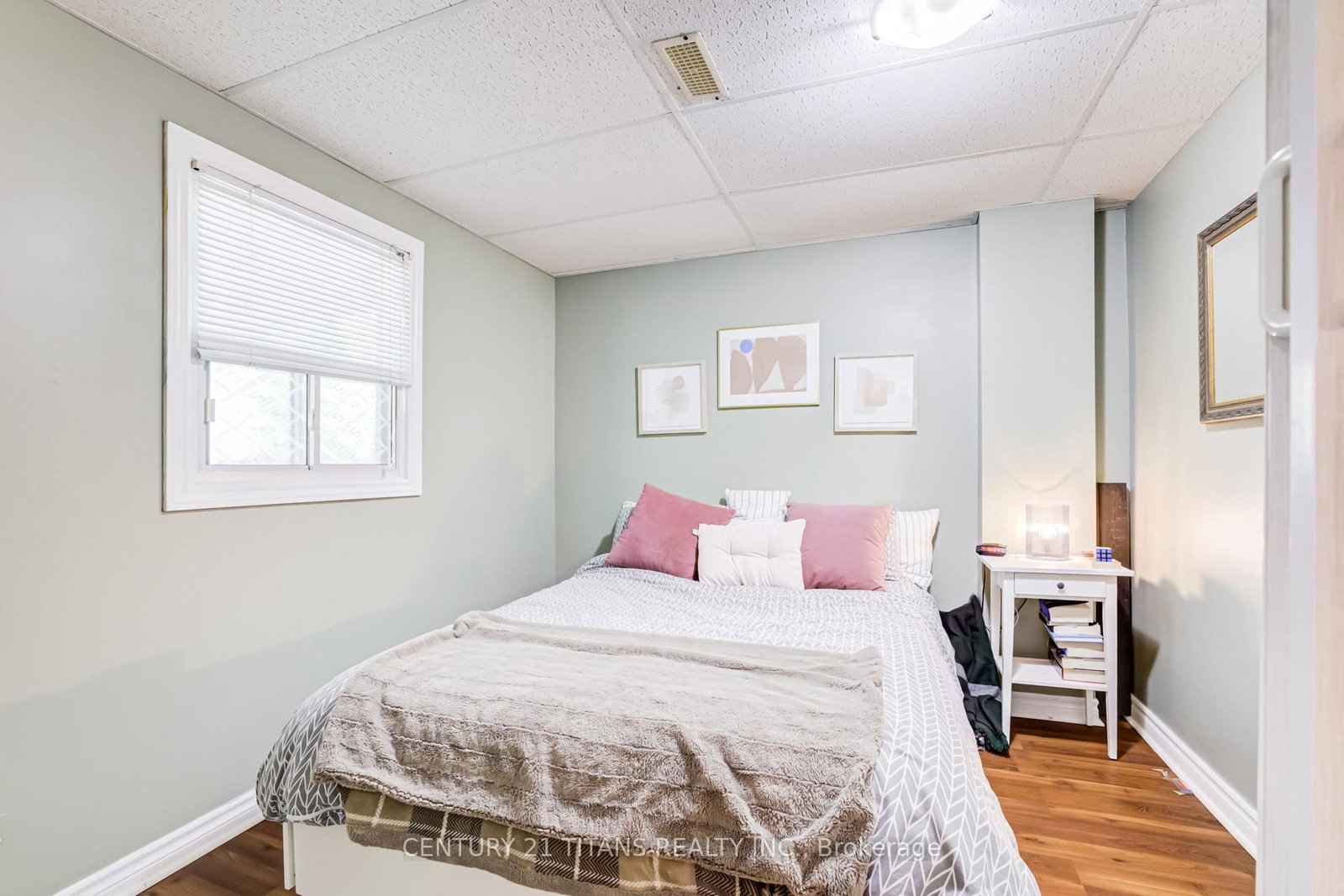6 Blossom Crt, Vaughan — 38