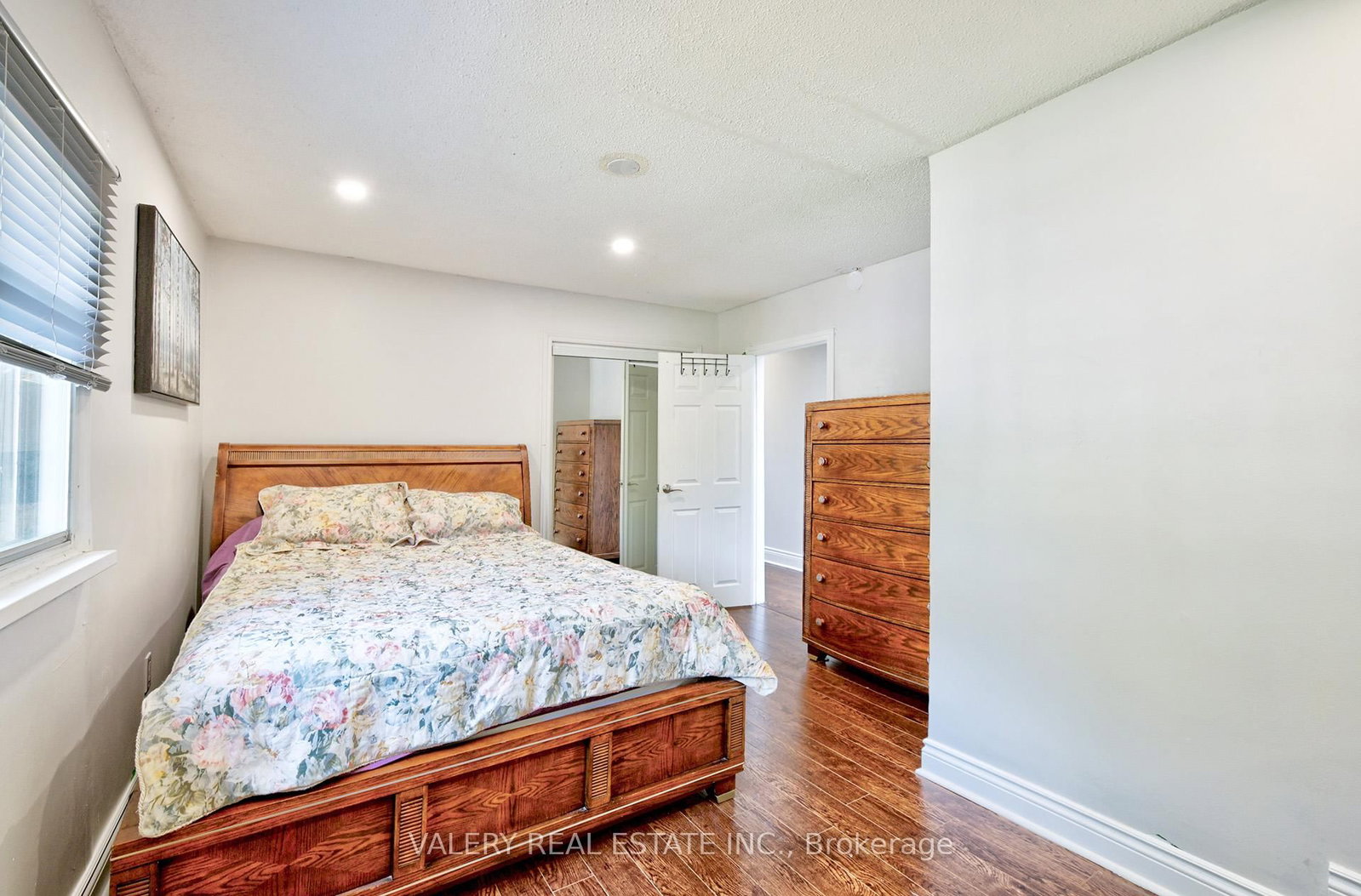 2314 Belyea St, Oakville — 7