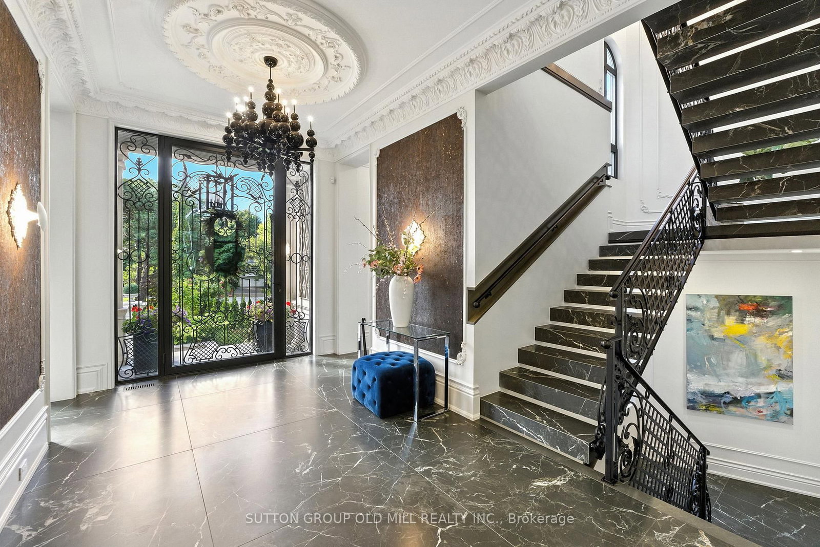 10 Hillavon Dr, Toronto — 3