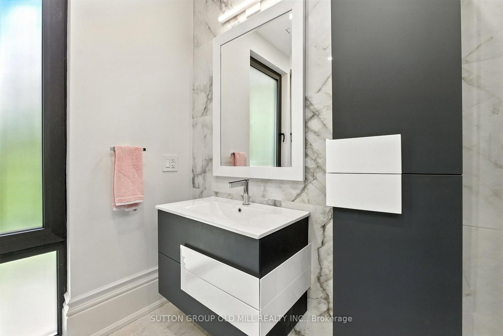 10 Hillavon Dr, Toronto — 33