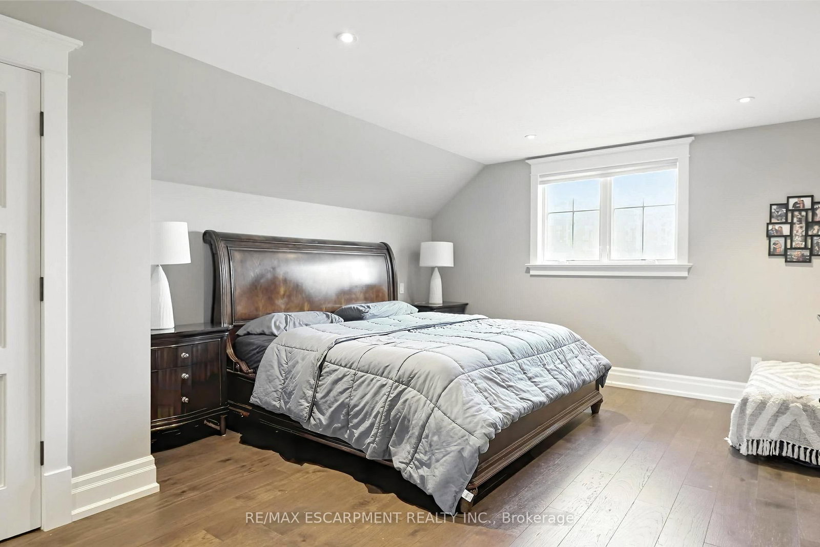 597 Old York Rd, Burlington — 28