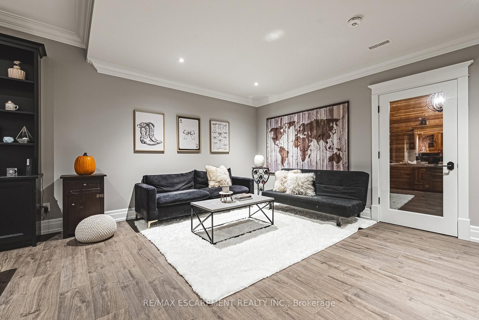 597 Old York Rd, Burlington — 31