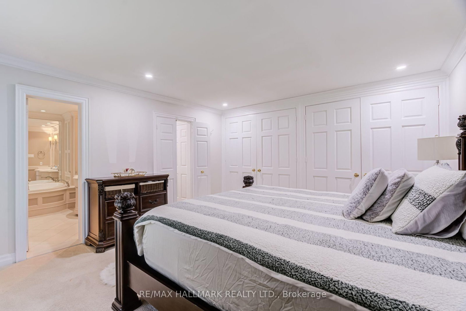 75 Arbour Dr, Oakville — 24