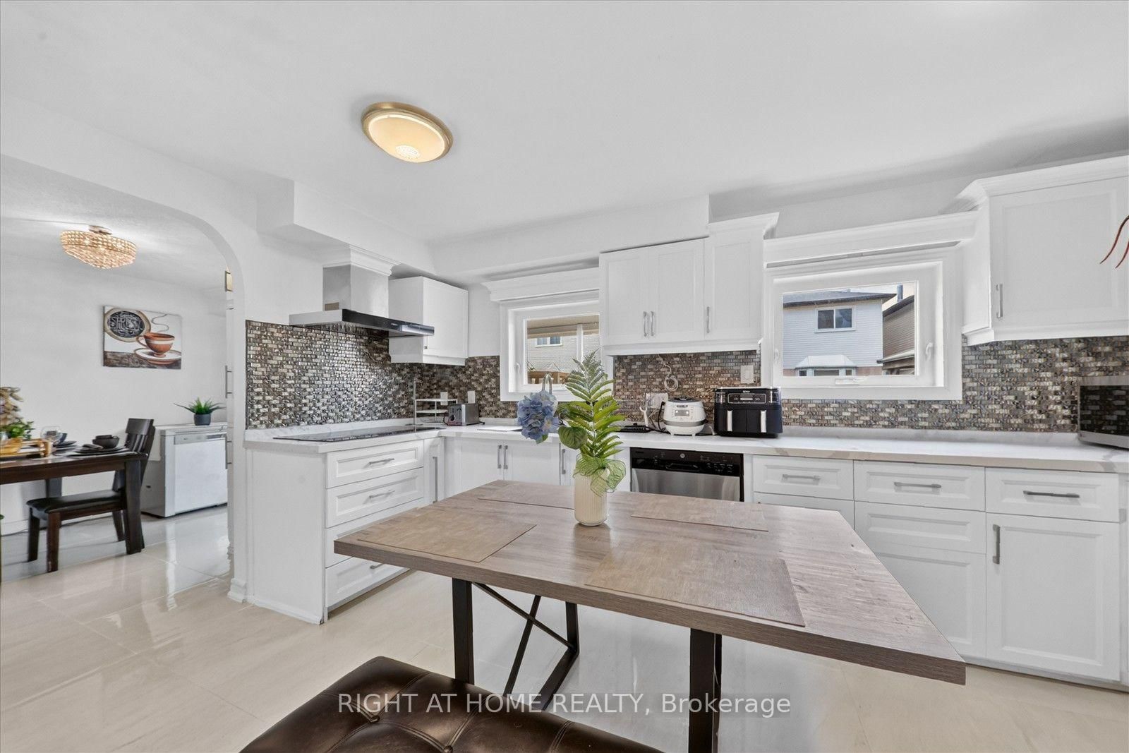 531 Wallenberg Cres, Mississauga — 19