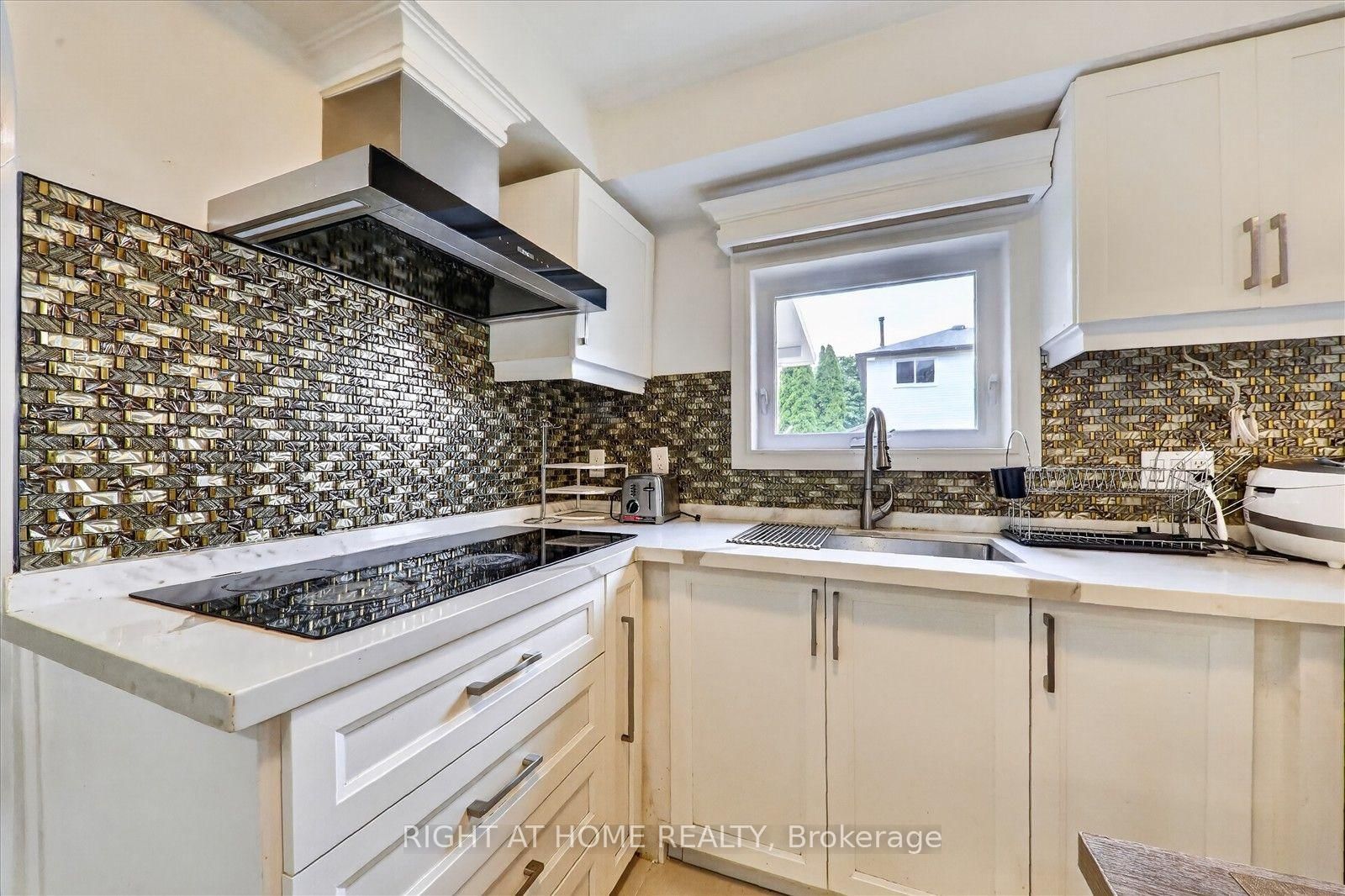 531 Wallenberg Cres, Mississauga — 20