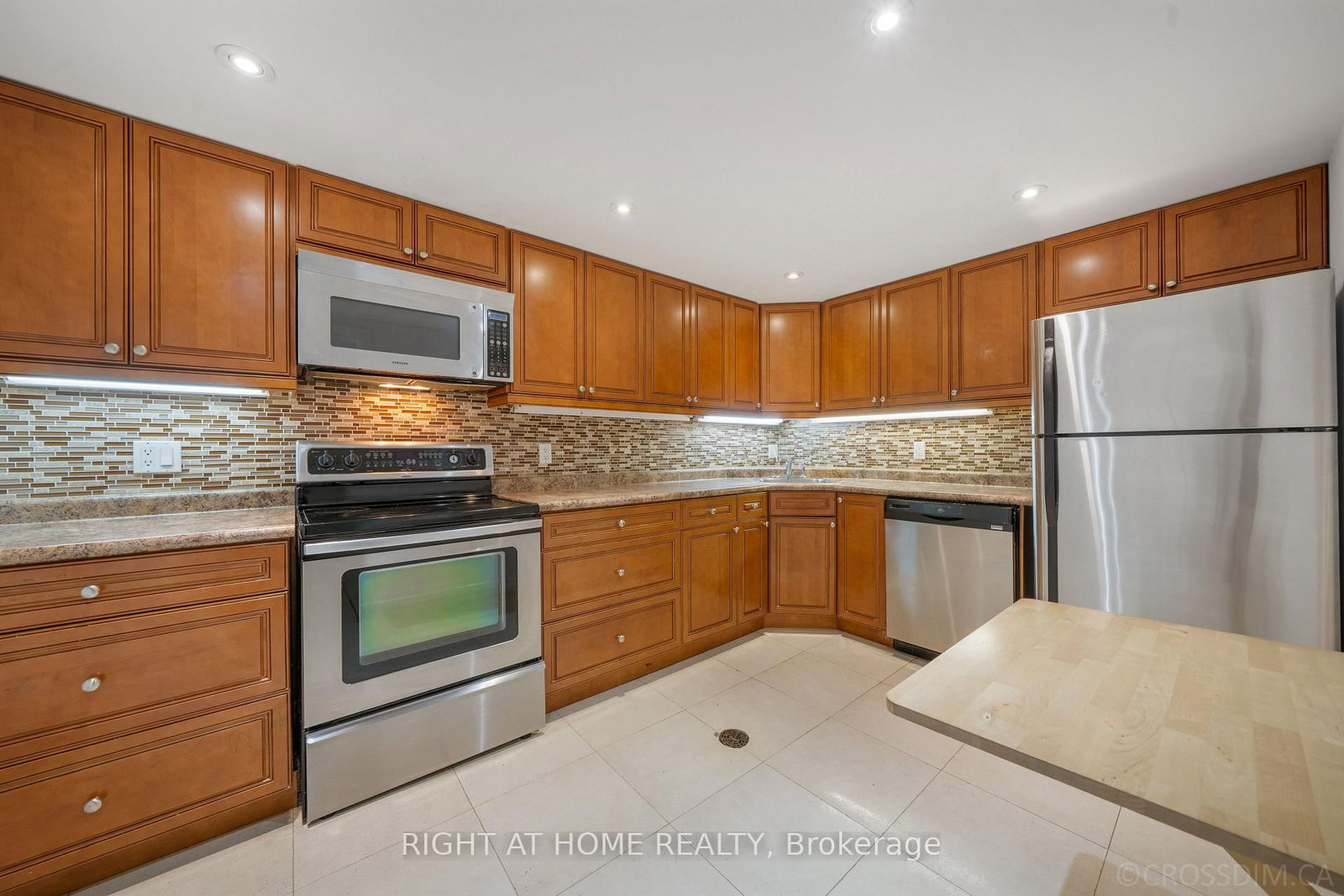 39 Grovetree Rd, Toronto — 24