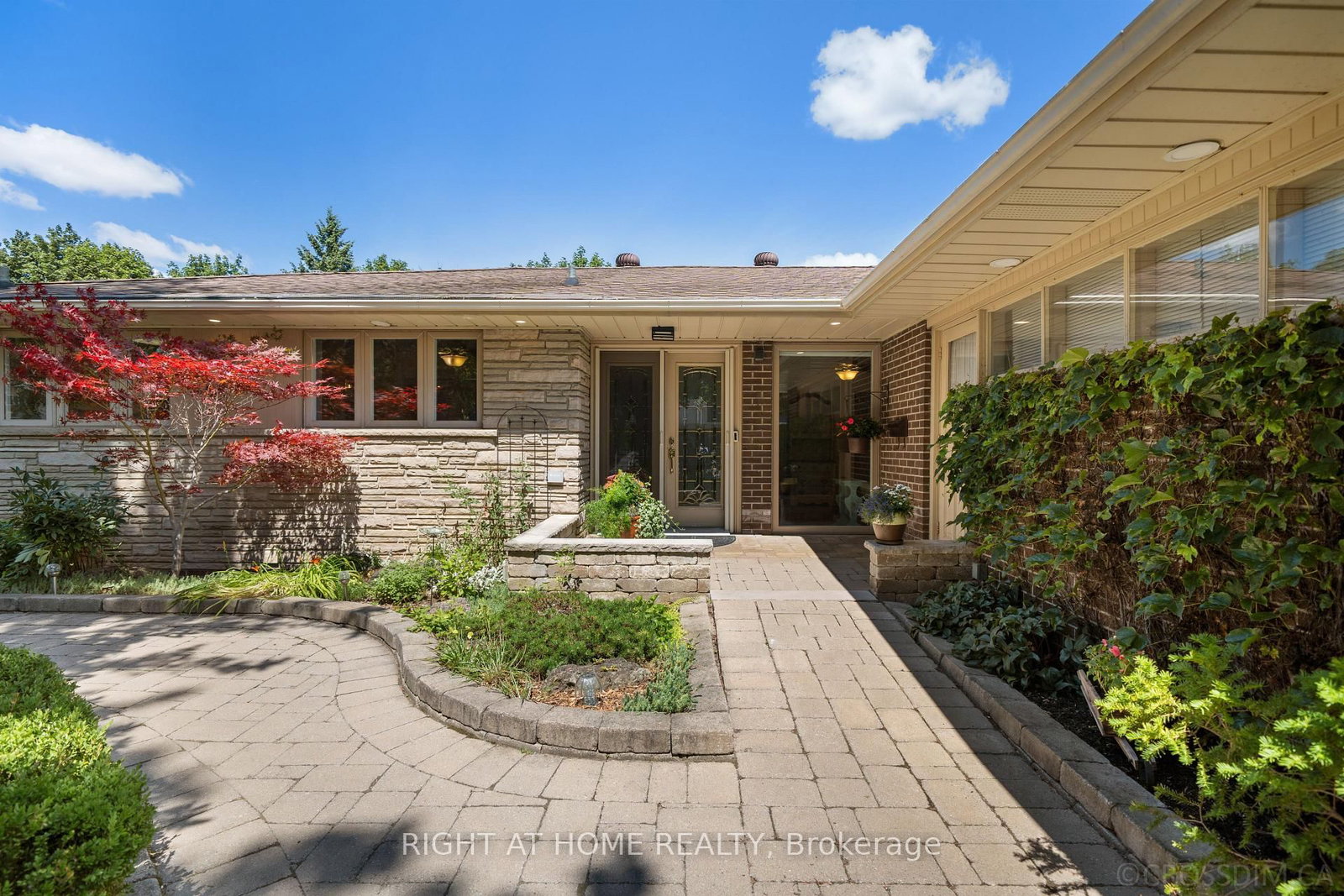 39 Grovetree Rd, Toronto — 4