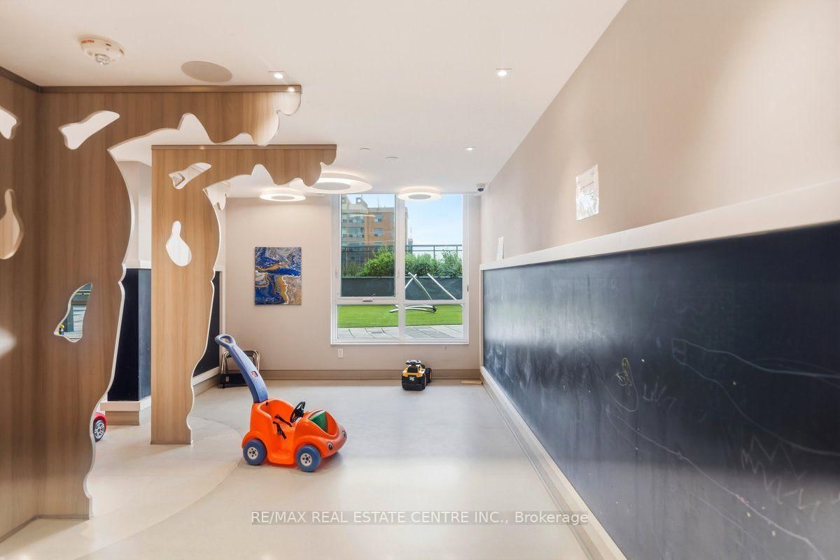 8 Nahani Way 304 Way, Mississauga — 22