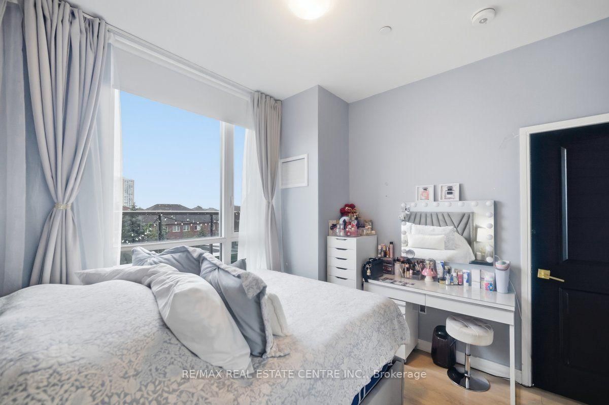 8 Nahani Way 304 Way, Mississauga — 34
