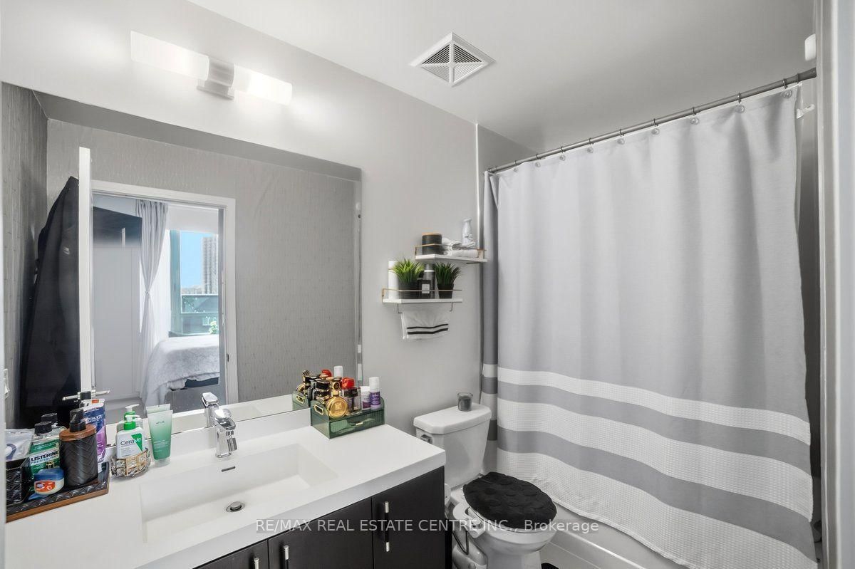 8 Nahani Way 304 Way, Mississauga — 35