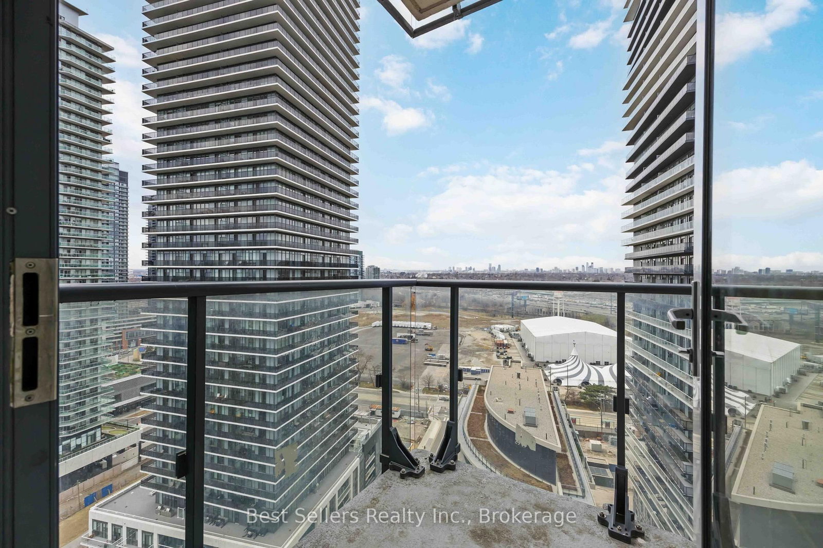 2108-59 Annie Craig Dr, Toronto — 30