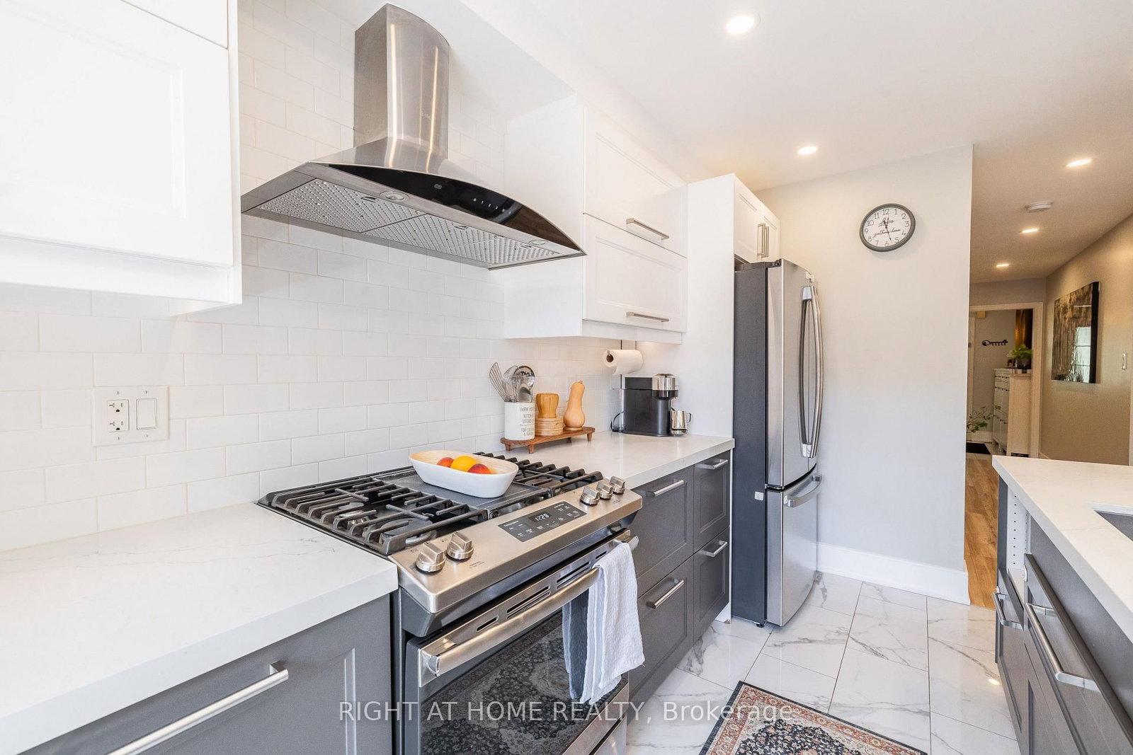 604 Lumberton Cres, Mississauga — 12