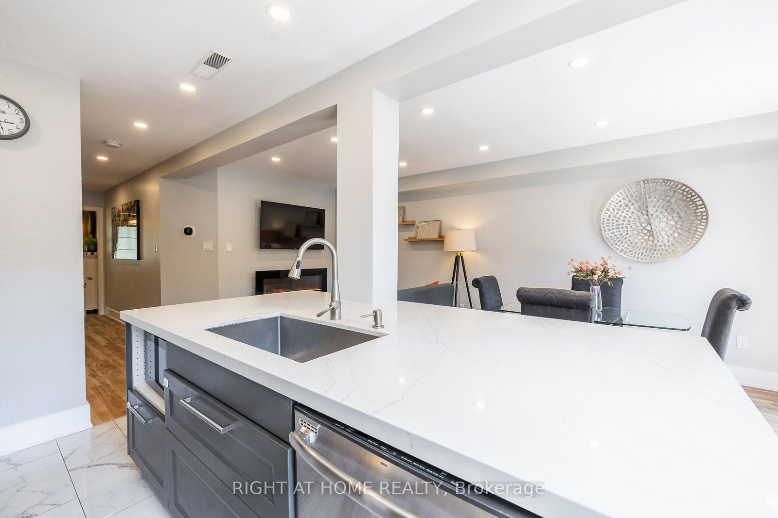 604 Lumberton Cres, Mississauga — 13