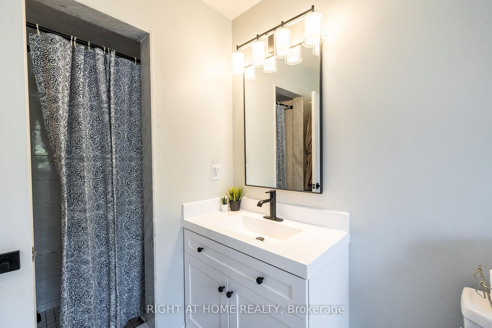 604 Lumberton Cres, Mississauga — 20