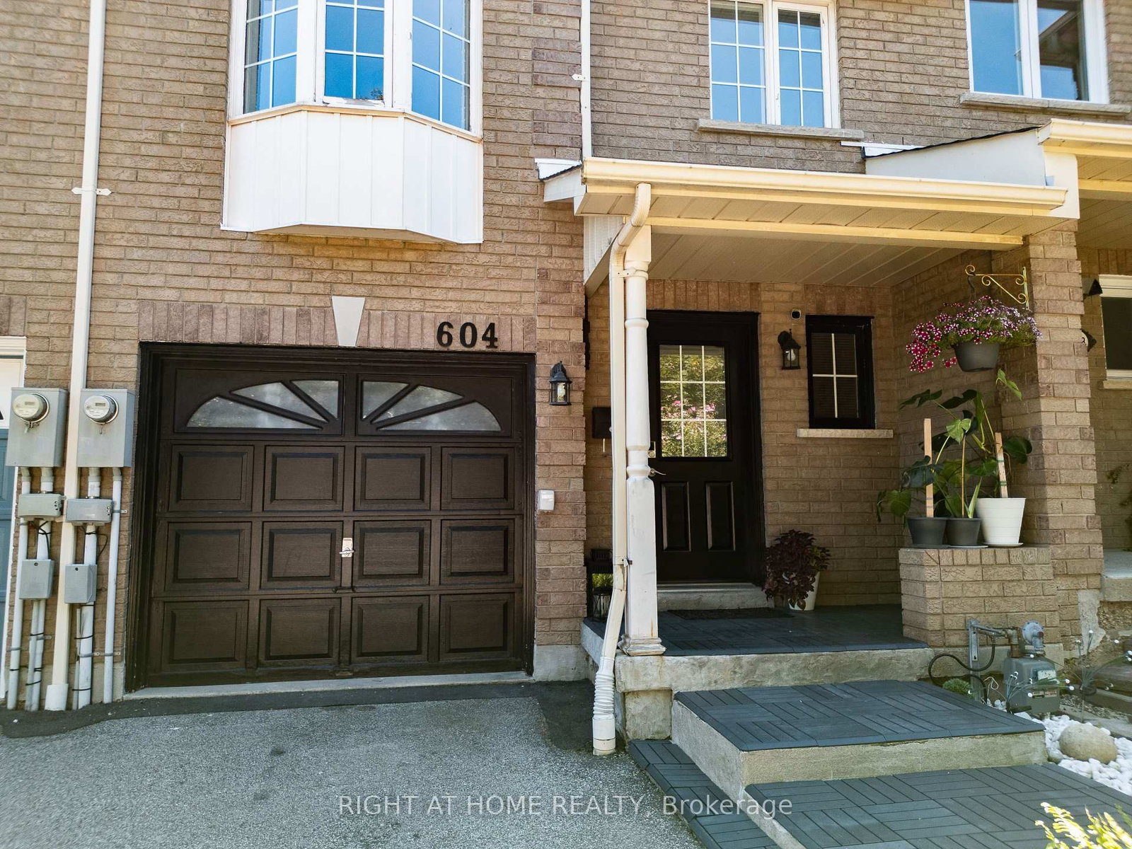 604 Lumberton Cres, Mississauga — 3