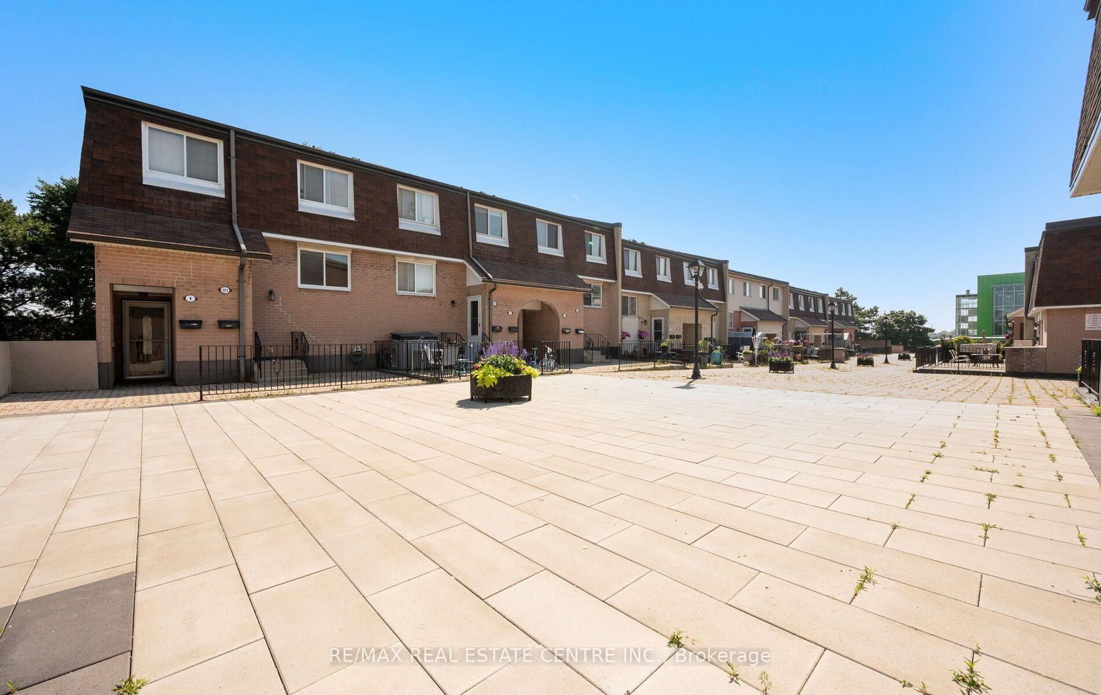 2-2170 Bromsgrove Rd, Mississauga — 3