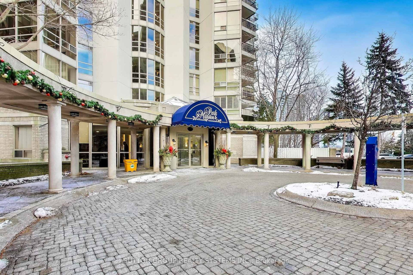 3307-45 Kingsbridge Garden Circ, Mississauga — 2