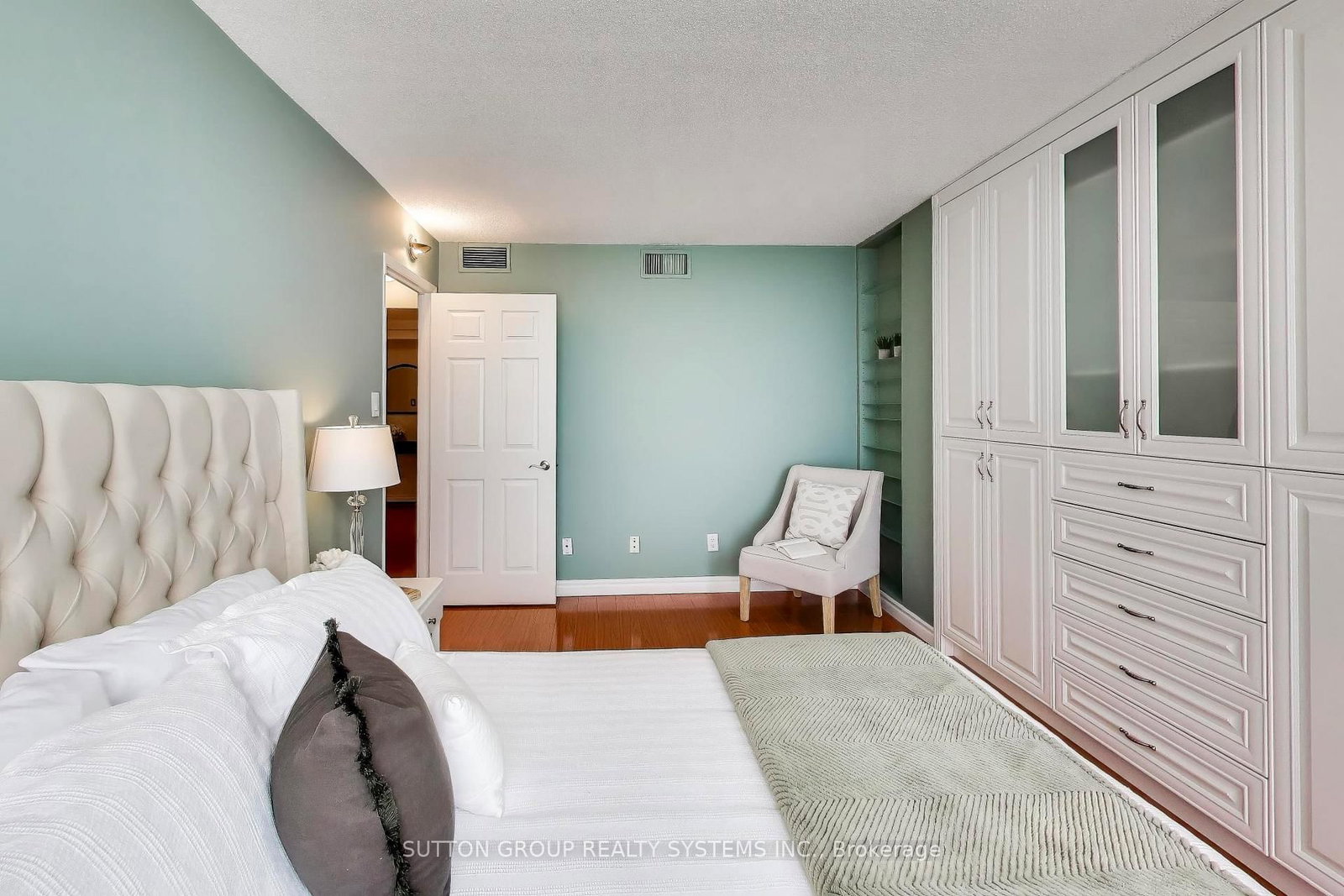 3307-45 Kingsbridge Garden Circ, Mississauga — 21