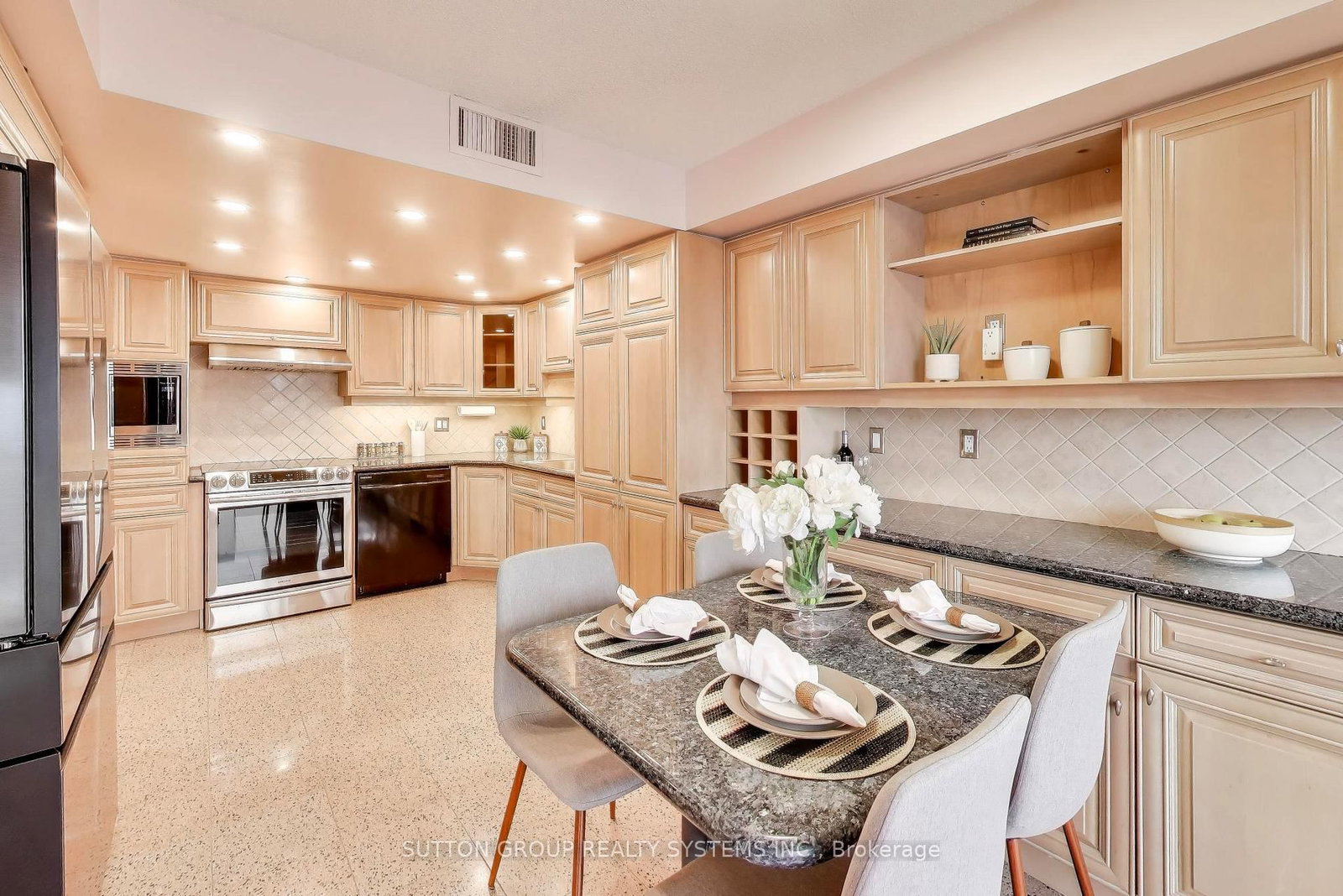 3307-45 Kingsbridge Garden Circ, Mississauga — 8