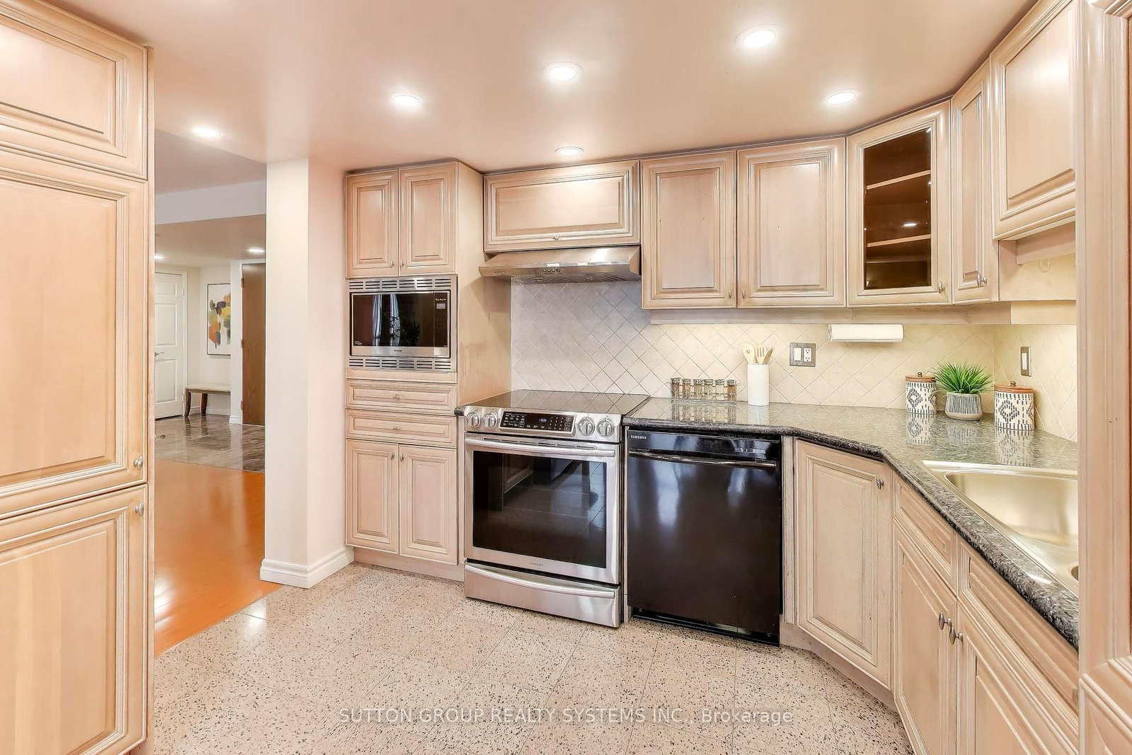 3307-45 Kingsbridge Garden Circ, Mississauga — 9