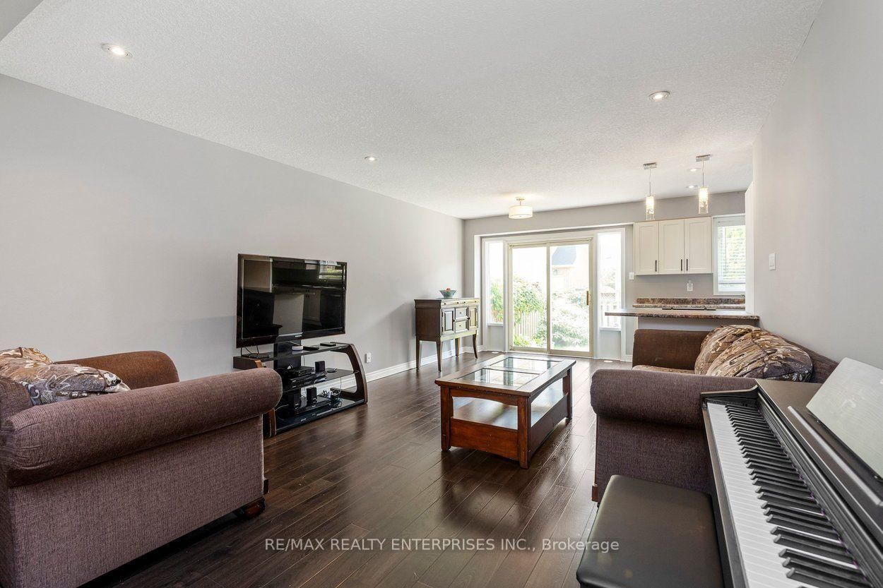 2248 Seton Cres, Burlington — 8