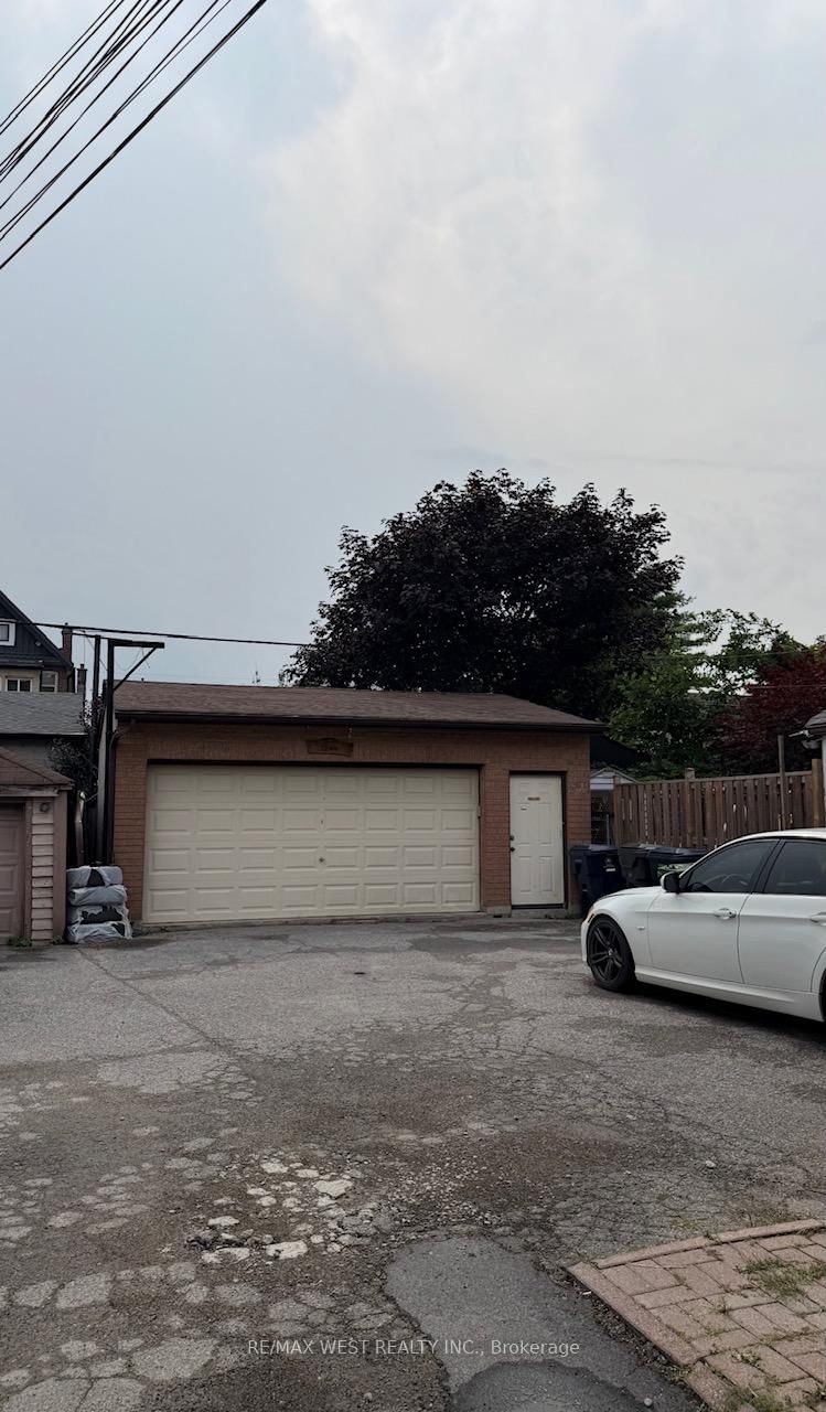 2-108 Kirknewton Rd, Toronto — 21