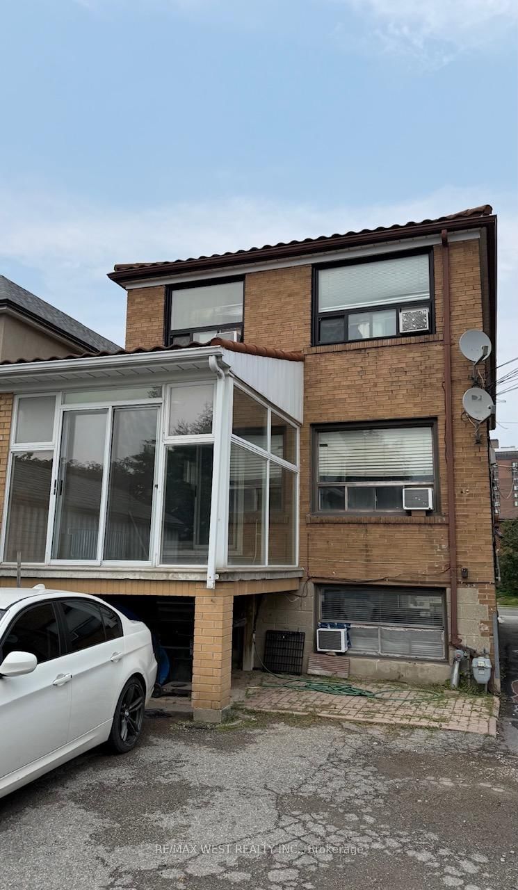 2-108 Kirknewton Rd, Toronto — 22