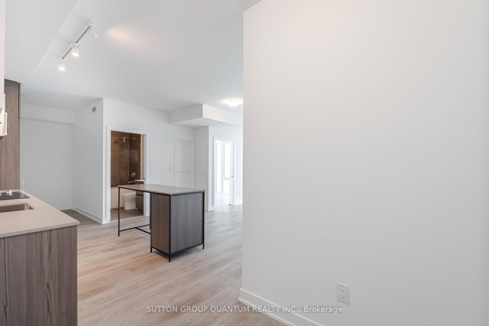 1307-220 Missinnihe Way, Mississauga — 5
